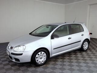 Volkswagen Golf Comfortline ATM 1.6 75kW