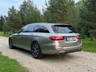 Mercedes-Benz E 300 de Avantgarde 4Matic 2.0 143kW