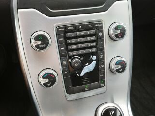 Volvo V70 MOMENTUM FACELIFT 2.0 133kW