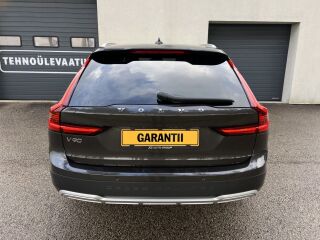 Volvo V90 Cross Country Intelli Safe Pro Luxury AWD MY22 2.0 B5 KERS MILD Kerghübriid 183kW