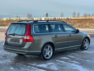 Volvo V70 Summum Family Edition 2.4 R5 D3 100kW