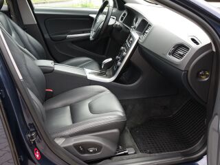 Volvo V60 SUMMUM 2.0 R5 120kW
