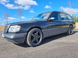 Mercedes-Benz E 250 2.5 83kW