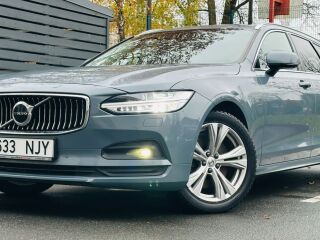 Volvo V90 Momentum 2.0 B4, AWD, Pro KERS Mild Hybrid 145kW
