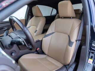 Lexus ES 300h 2.5 131kW