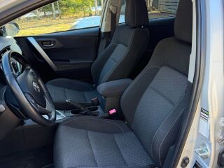 Toyota Auris 1.6 97kW