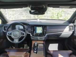 Volvo V90 Cross Country Pro 2.0 173кВ