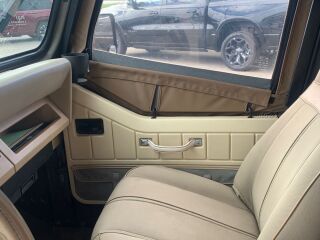 Jeep Wrangler Sahara Edition 4.2 R6