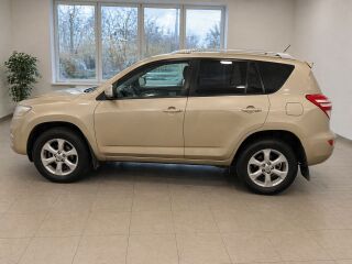 Toyota RAV4 2.0 116kW