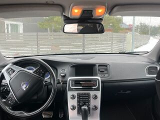Volvo V60 R Design 2.4 158kW