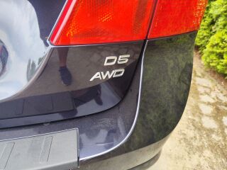 Volvo V70 MOMENTUM 2.4 R5 D5 136кВ