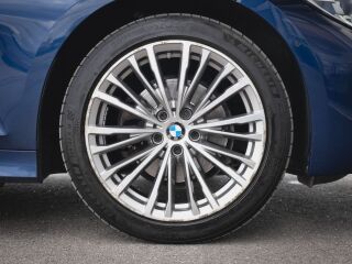 BMW 320 d xDrive Luxury Line 2.0 140kW