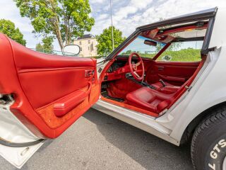 Chevrolet Corvette C3 5.7 V8 168kW
