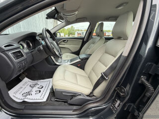 Volvo V70 Facelift Momentum 2.0 R5 D3 120kW