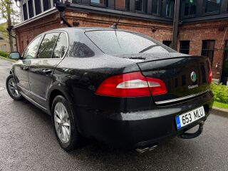 Skoda Superb Twin-Door Elegance 4Motion 3.6 VR6 191kW