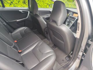 Volvo V60 MOMENTUM 2.0 R4 D3 110kW