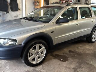 Volvo XC70 AWD D5 2.4 D5 TDi 120kW