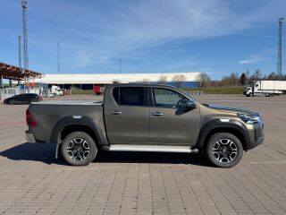 Toyota Hilux 2.8 150кВ
