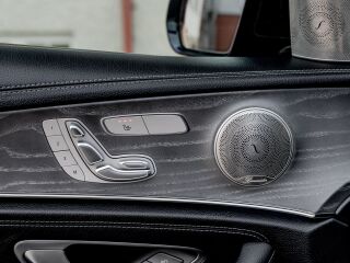 Mercedes-Benz E 220 AMG Line Black Edition 2.0 143кВ