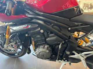 Triumph Speed Triple R 1200 RR R3 132kW