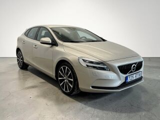 Volvo V40 Facelift Momentum 2.0 110kW