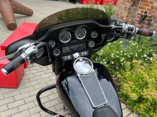 Harley-Davidson Electra Glide bagger V2
