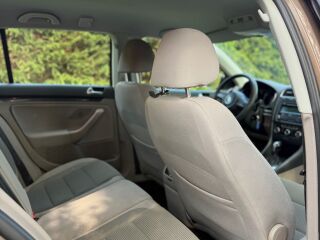 Volkswagen Golf 1.6 77кВ