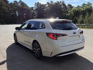 Toyota Corolla 1.8 90кВ
