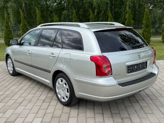 Toyota Avensis LINEA SOL 2.2 D-4D D-CAT