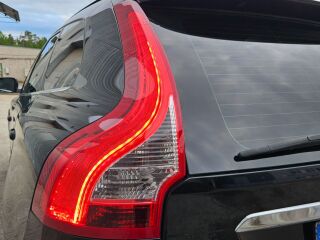 Volvo XC60 Momentum Onyx Black 2.0 D4 140кВ