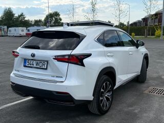 Lexus NX 300h 2.5 114kW