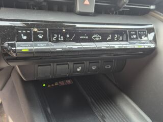 Toyota C-HR E-CVT STYLE PLUS 1.8 72kW