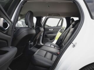 Volvo V60 T6 Twin Engine AWD Inscription 2.0 Plug-In-Hybrid 251кВ