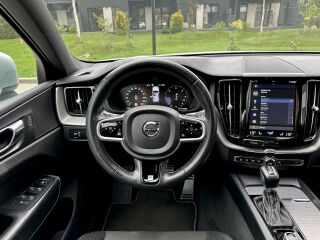 Volvo XC60 R-Design Intelli Safe MY2019 AWD 2.0 D4 140кВ