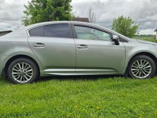 Toyota Avensis 1.8 108кВ