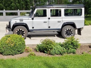 Land Rover Defender 2.4 90kW