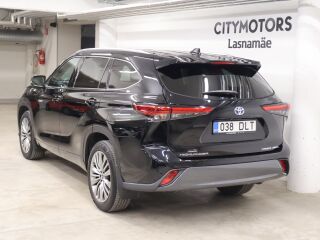 Toyota Highlander Executive 2.5 140kW