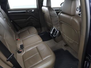 Porsche Cayenne S Diesel 4.1 V8 281kW