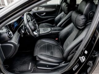 Mercedes-Benz E 220 AMG Line Black Edition 2.0 143kW