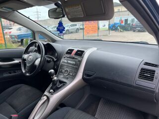 Toyota Auris 2.0 R4 Diesel 93кВ