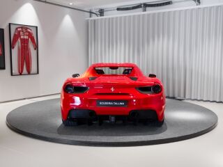Ferrari 488 Spider 3.9 V8 493kW