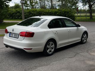 Volkswagen Jetta TSI 1.4 R4  90kW