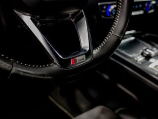 Audi Q7 S-Line plus 3.0 200kW
