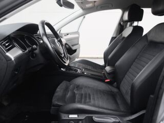 Volkswagen Passat Variant Highline 1.6 R4 TDI 88кВ