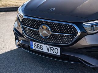 Mercedes-Benz E 220 AMG Night Pakett 2.0 145кВ