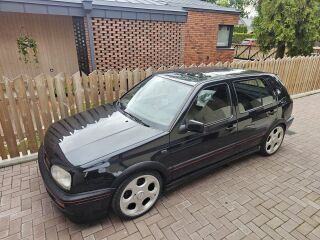 Volkswagen Golf GTI 2.0 2.0 8V 85kW