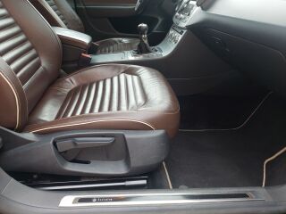 Volkswagen Passat Exclusive 2.0 TDI 125кВ