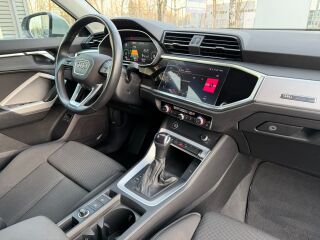Audi Q3 Sportback e-tron Model 2023 1.4 110kW