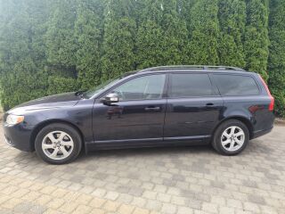 Volvo V70 MOMENTUM 2.4 R5 D5 136kW