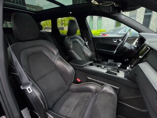 Volvo XC60 AWD R-Design Harman 2.0 D5 173kW